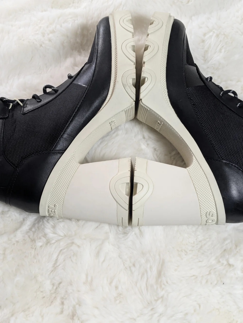 Sorel Kinetic Sneaker Boots Black Platform Lace Up Women’s 7.5
